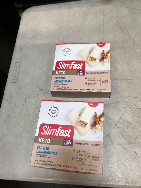 Photo 2 of ( 2 COUNT) SlimFast Keto Fat Bomb Meal Replacement Bar Frosted Cinnamon Bun 5 Count ( EXP: 11/14/23)
