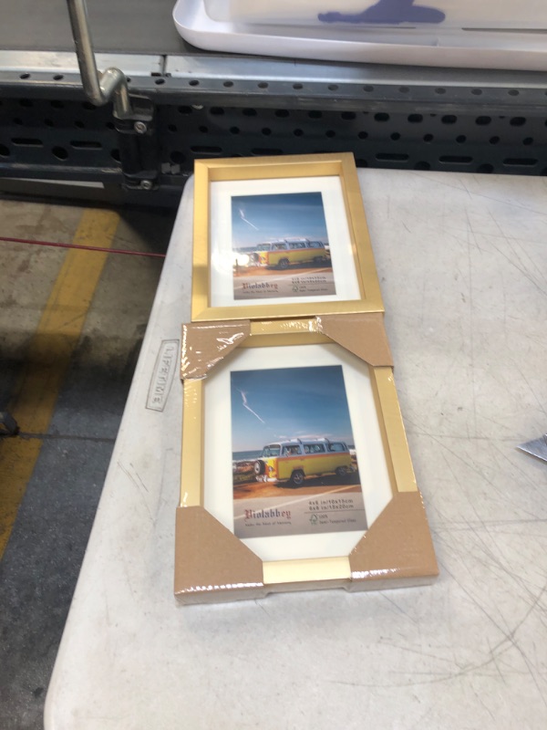Photo 1 of 2 PC GOLD PICTURE FRAMES ( SIZE: 10 X 15 CM ) 