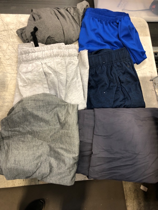 Photo 1 of MISC MENS CLOTHES
DIFFERENT SIZES (USED, SOME STAINS) (6PCS)