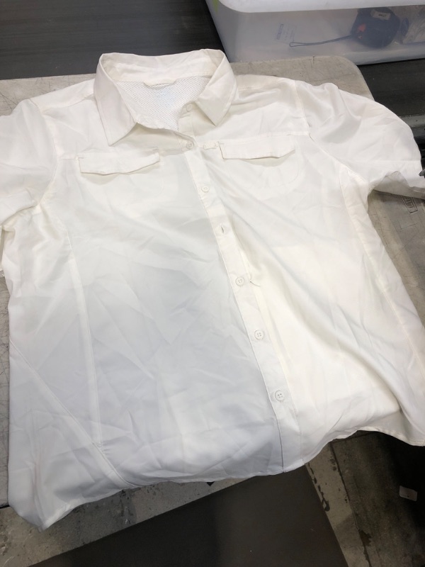 Photo 1 of MENS COLLAR BUTTON UP SHIRT
SIZE XL  (MISSING BUTTON)