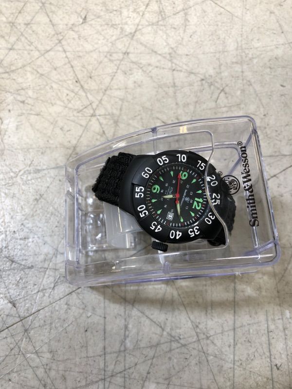 Photo 2 of Smith & Wesson Extreme Ops Field Watch Black (SWW-W-HF14-R) (new ,needs battery) (protective peel on) 
