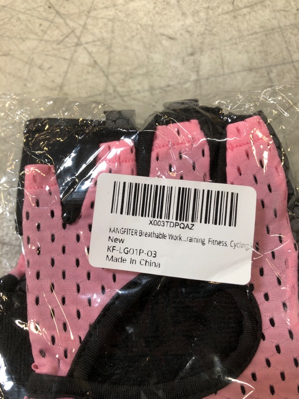 Photo 2 of BREATHABLE WOMENS GLOVES (PINK AND BLACK)
SIZE LARGE 