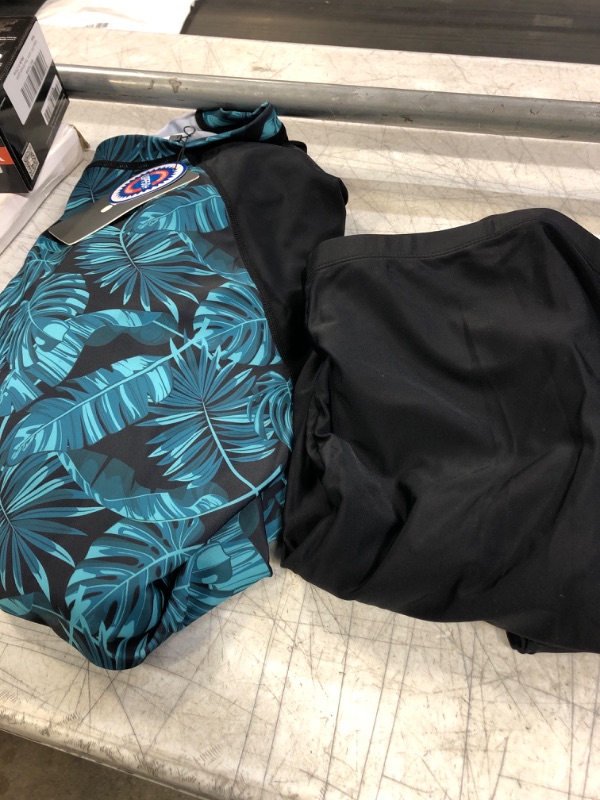 Photo 2 of Inno 2 Piece Plus Size Rash Guard for Women, Short Sleeve with Boyshorts UPF 50+ Surfing Swimwear, size 3 x 
