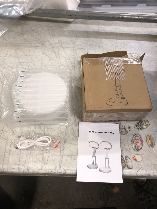 Photo 1 of Foldable desk lamp 