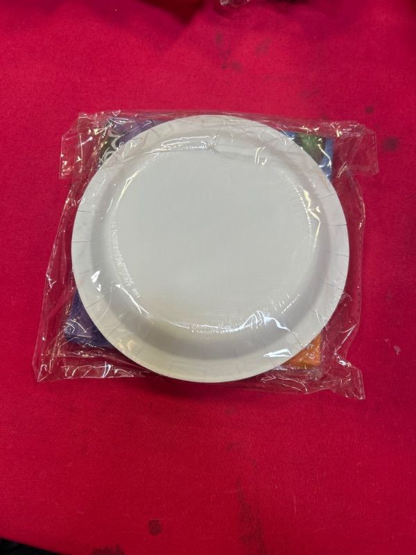 Photo 1 of 40Pcs Banban Kindergarten Party Supplies include 20 plates, 20 napkins for the Banban Birthday party Decoration