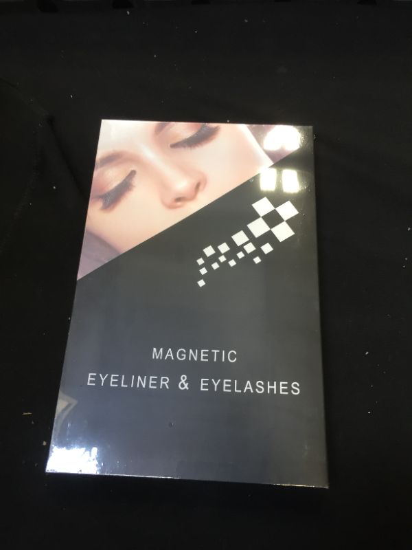 Photo 2 of [10 Pairs] Magnetic Eyelashes and Eyeliner Kit, Reusable Magnetic Lashes with Eyeliner and Tweezers, 3D Natural Look False Eyelashes, No Glue Needed (10pairs)

