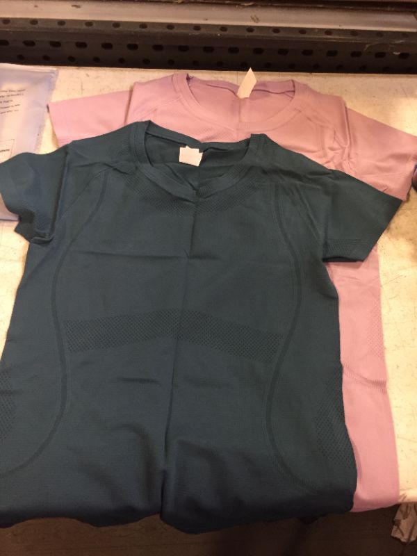 Photo 1 of 2 WOMENS SHIRTS SIZE M 