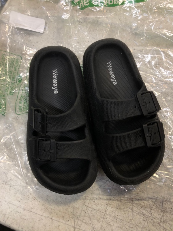 Photo 1 of Black Slides Size 5