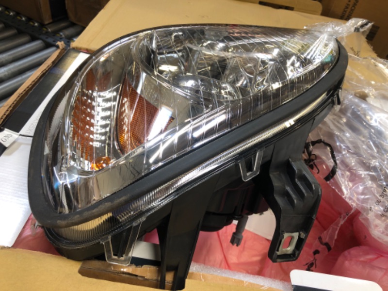 Photo 4 of 1pc--United Pacific 31187 Chrome Projection Headlight with Dual Function Light Bar (Driver 1996-2018 Freightliner columbia)