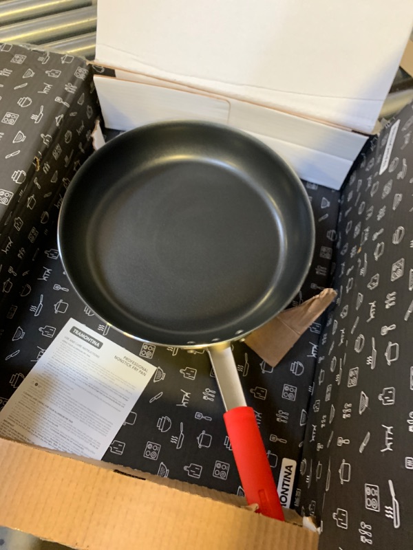 Photo 1 of 14" Pan