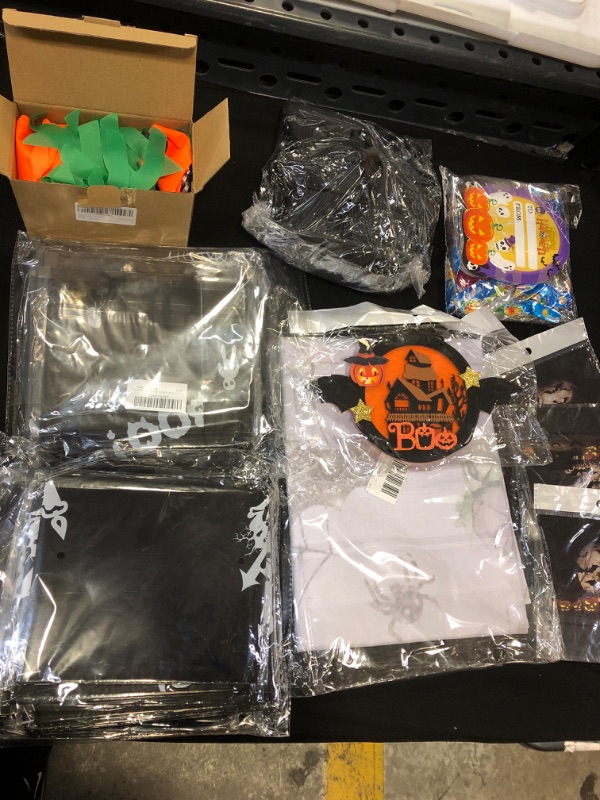 Photo 1 of 10PC BAG LOT (HALLOWEEN)