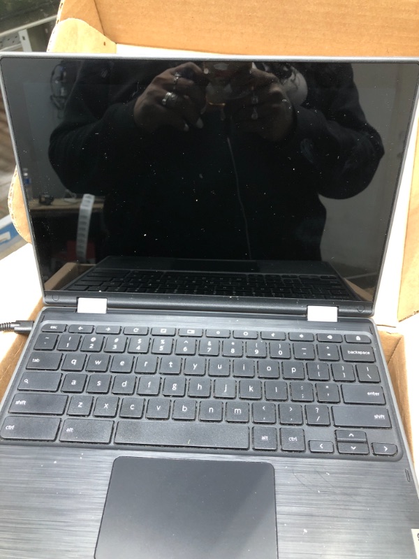 Photo 3 of LENOVO 300E CHROMEBOOK 2ND GEN MTK