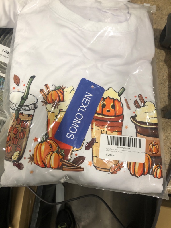 Photo 1 of NEXLOMOS WOMENS CREWNECK LONGSLEEVE CUP PUMPKIN PRINT SWEATSHIRT WHITE LARGE  