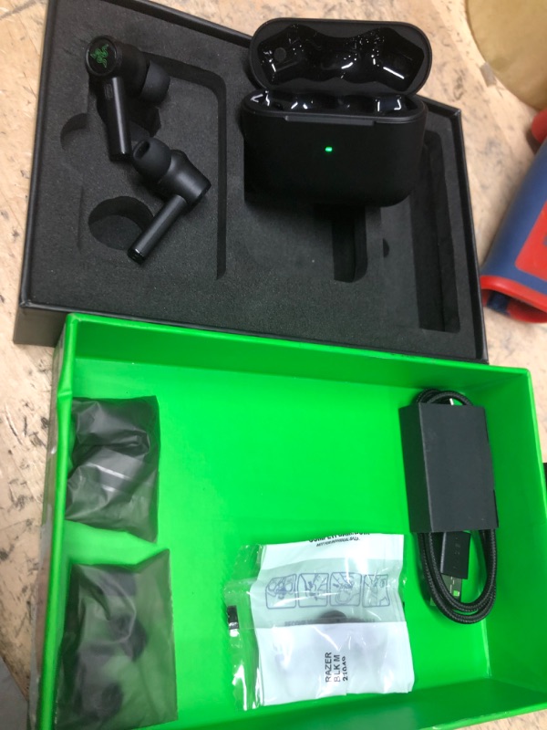 Photo 1 of **POWERS ON , UNABLE TO TEST***
Razer Hammerhead True Wireless Pro Bluetooth Gaming Earbuds: THX Certified - Advanced Hybrid Active Noise Cancellation - 60ms Low-Latency - Touch Enabled - <20 Hr Battery Life - Classic Black Classic Earbuds