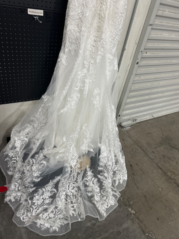 Photo 3 of ***SEE COMMENTS SECTION***
lavetir white wedding dress