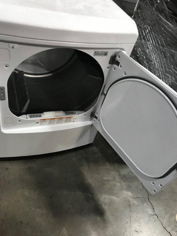 Photo 7 of LG 7.3-cu ft Electric Dryer (White) ENERGY STAR