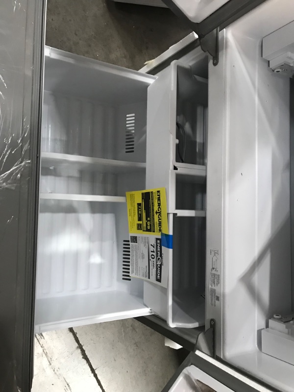 Photo 5 of Whirlpool 26.8-cu ft French Door Refrigerator with Dual Ice Maker