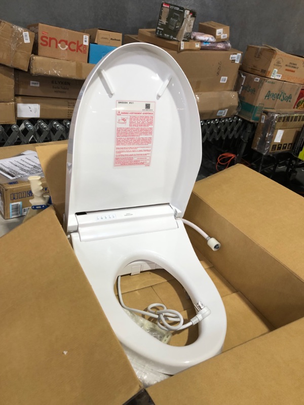 Photo 7 of ***CRACKED - SEE PICTURES - POWERS ON - UNABLE TO TEST FURTHER***
TOTO SW3084#01 WASHLET C5 Electronic Bidet Toilet Seat with PREMIST and EWATER+ Wand Cleaning