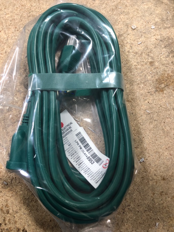 Photo 2 of HONDERSON 10FT Outdoor Extension Cord-16/3 SJTW Durable Green Extension Cable with 3 Prong Grounded Plug for Safety,Great for Outside Christmas Decorations Green 10FT