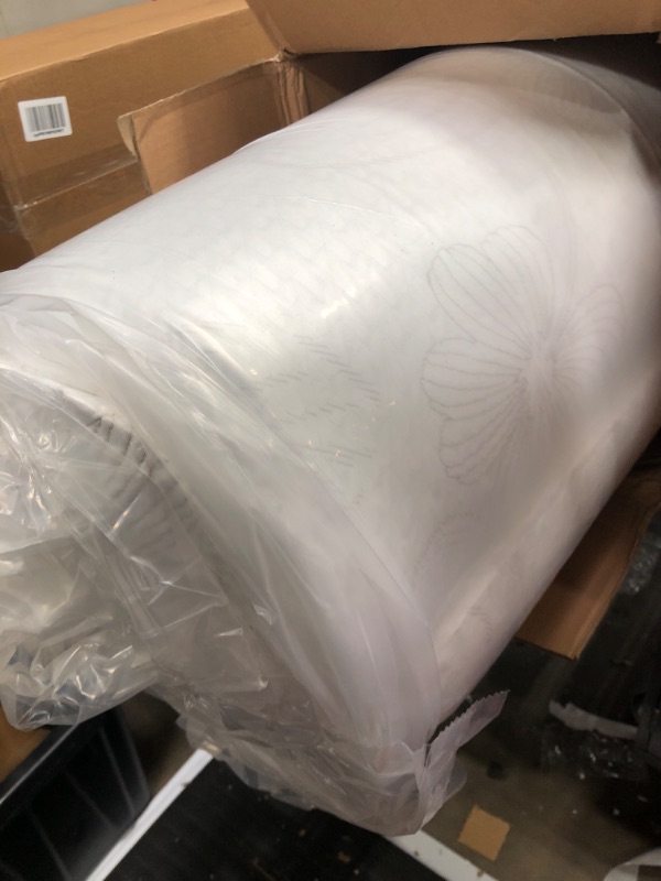 Photo 1 of Olee Sleep 9 Inch I-gel Multi Layered Memory Foam Matress 09FM01Q