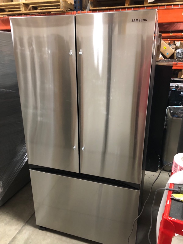 Photo 2 of Samsung Mega Capacity 31.5-cu ft Smart French Door Refrigerator with Dual Ice Maker (Fingerprint Resistant Stainless Steel) ENERGY STAR
