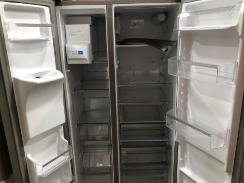 Photo 8 of Frigidaire Gallery 25.6-cu ft Side-by-Side Refrigerator with Ice Maker (Fingerprint Resistant Stainless Steel) ENERGY STAR
