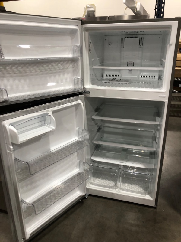 Photo 3 of LG 20.2-cu ft Top-Freezer Refrigerator (Stainless Steel) ENERGY STAR
