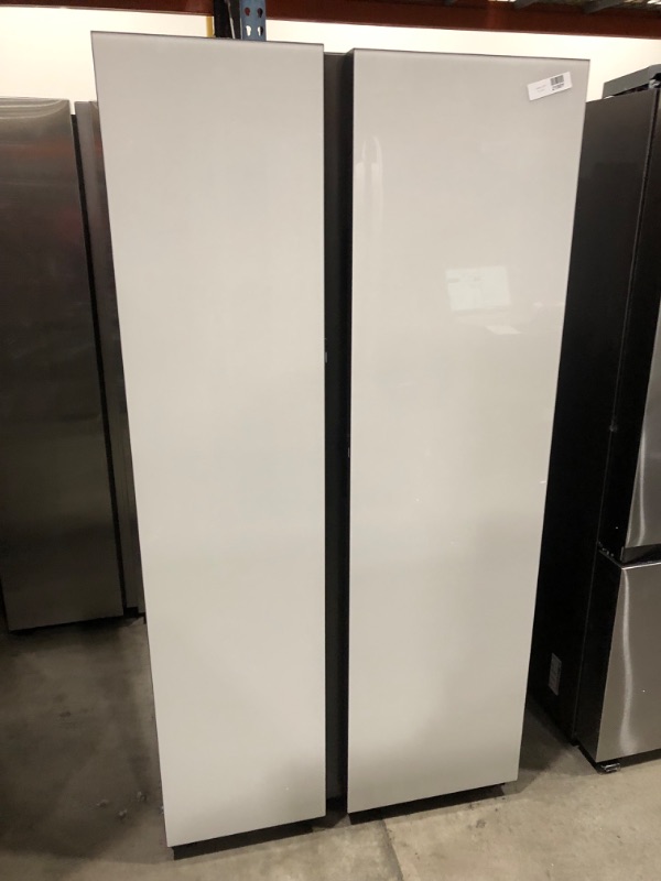 Photo 2 of Samsung Bespoke 28-cu ft Smart Side-by-Side Refrigerator with Dual Ice Maker (White Glass) ENERGY STAR
