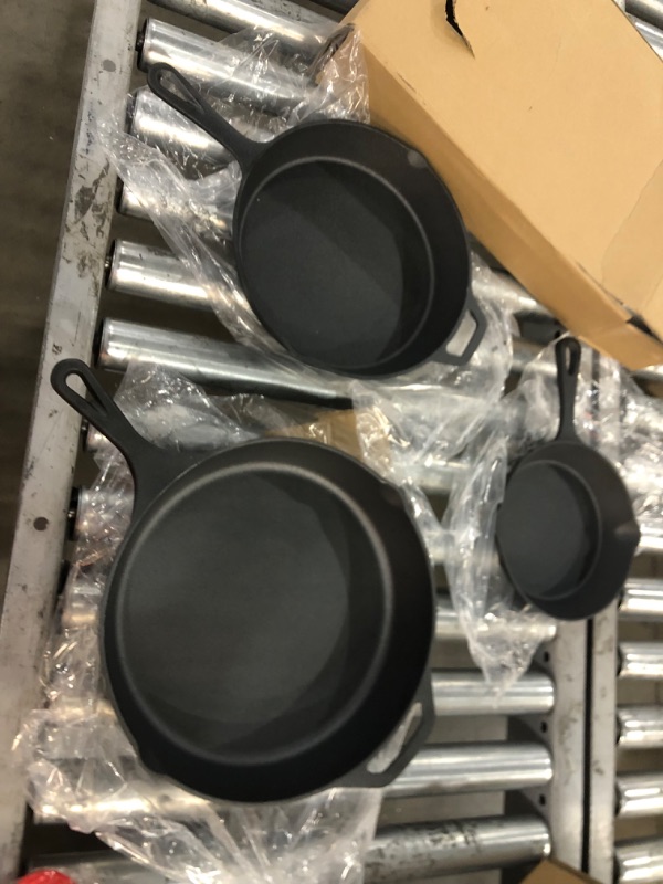 Photo 5 of 12-Piece Round Pre Seasoned Cast Iron Cookware Set