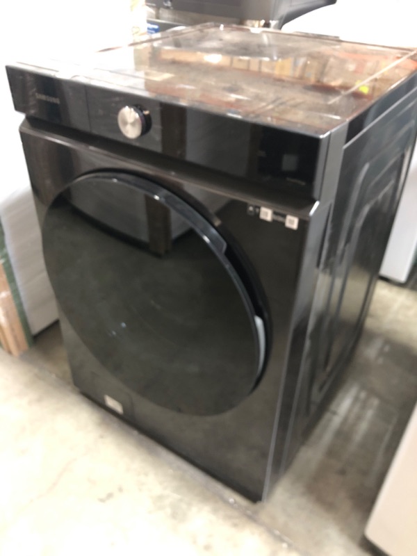 Photo 5 of Samsung Bespoke 5.3-cu ft High Efficiency Stackable Steam Cycle Smart Front-Load Washer (Brushed Black) ENERGY STAR
