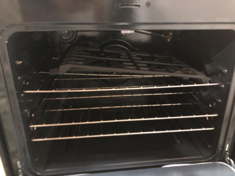Photo 5 of Frigidaire Gallery 30-in 5 Burners 5-cu ft Self and Steam Cleaning Air Fry Convection Oven Freestanding Gas Range (Fingerprint Resistant Stainless Steel)
