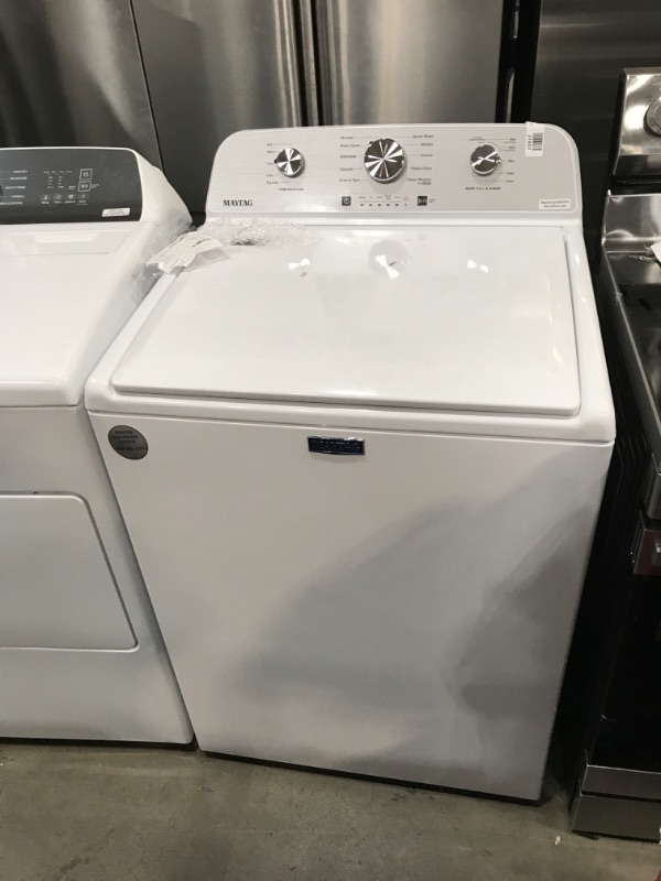 Photo 2 of Maytag 4.5-cu ft High Efficiency Agitator Top-Load Washer (White)
