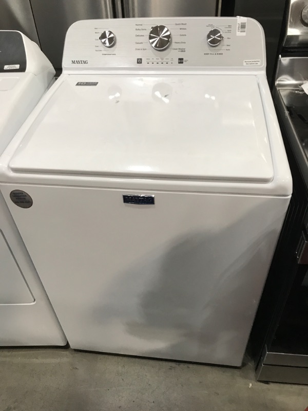 Photo 6 of Maytag 4.5-cu ft High Efficiency Agitator Top-Load Washer (White)
