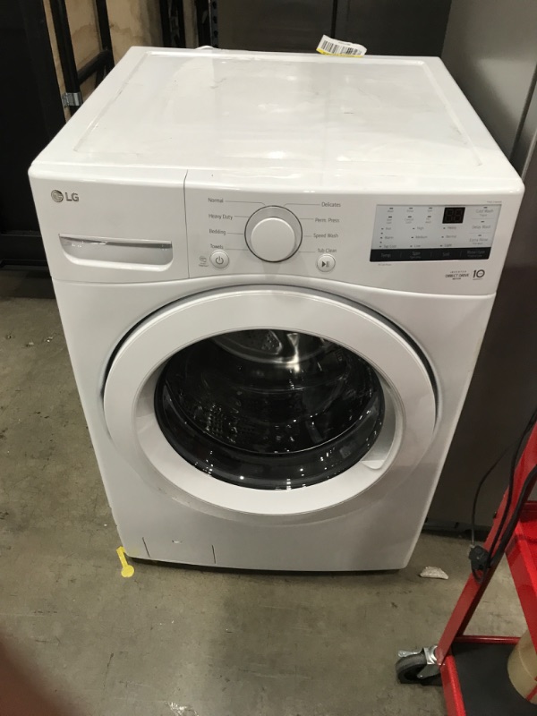 Photo 6 of LG 4.5-cu ft High Efficiency Stackable Front-Load Washer (White) ENERGY STAR
