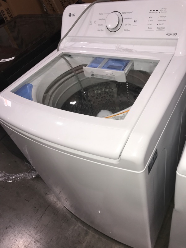 Photo 4 of LG 4.1-cu ft Agitator Top-Load Washer (White)
