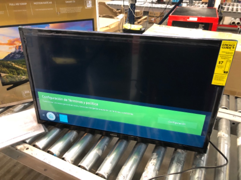 Photo 4 of SAMSUNG 32-inch Class LED Smart FHD TV 1080P (UN32N5300AFXZA, 2018 Model)