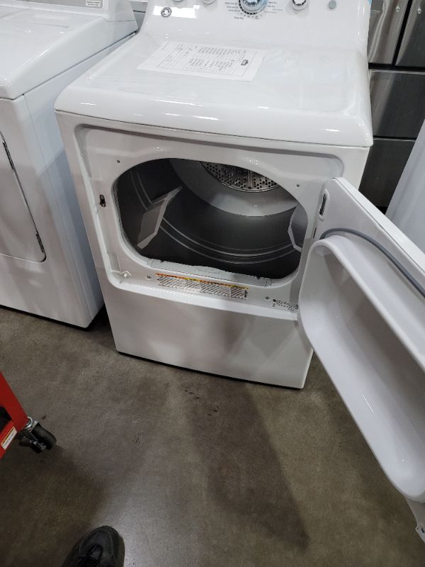 Photo 3 of GE 7.2-cu ft Electric Dryer (White)
