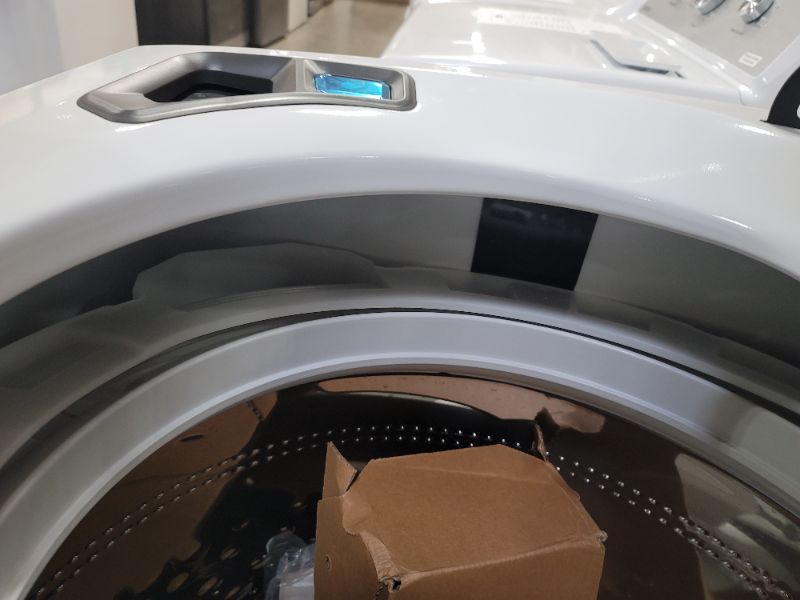 Photo 4 of see notes about damage PARTS ONLY NON REFUNDABLE
Whirlpool - 5.2-5.3 Cu. Ft. Smart Top Load Washer with 2 in 1 Removable Agitator - White
