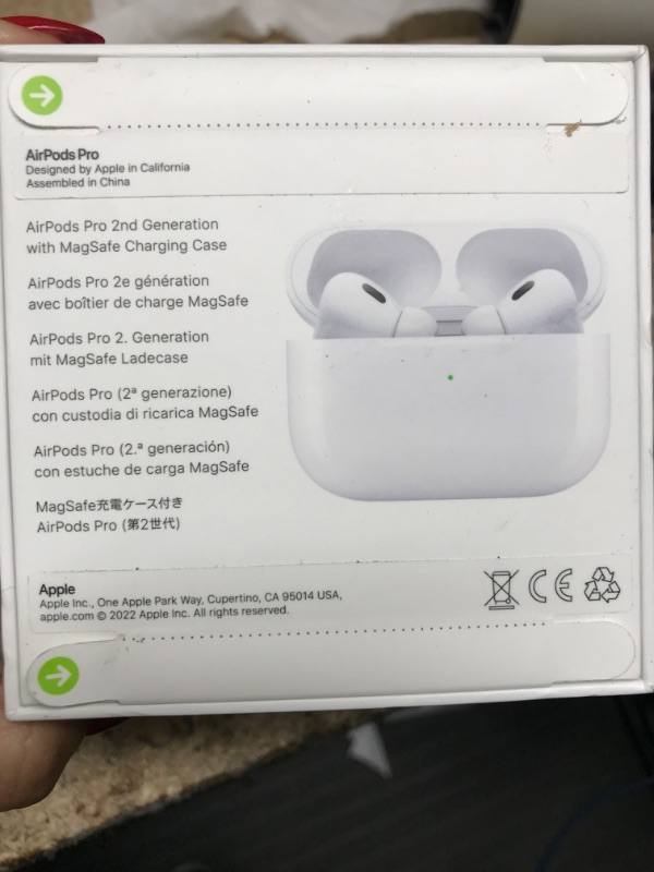 Photo 2 of AirPods Pro (2nd generation)