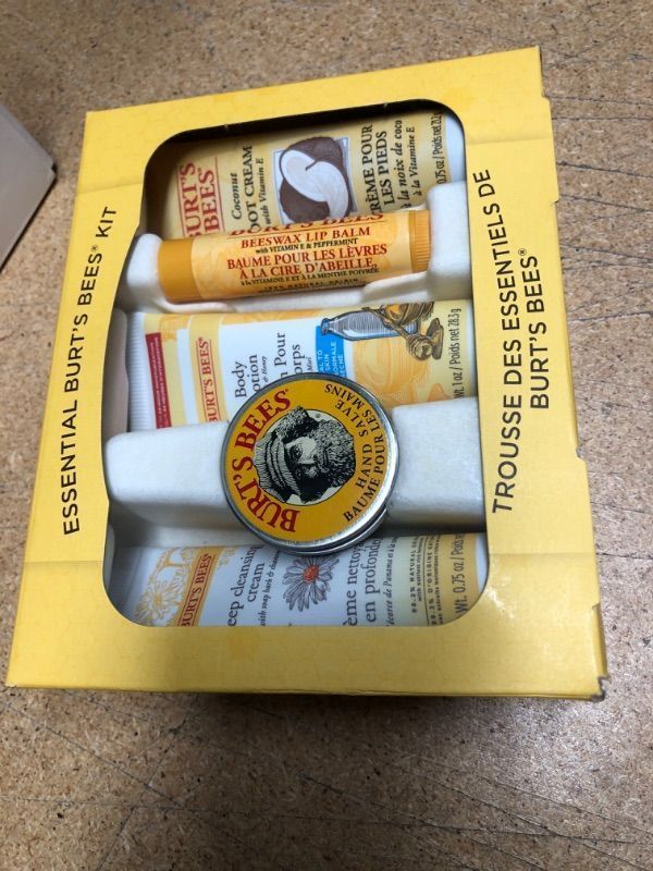 Photo 2 of Burt's Bees Essential Gift Set