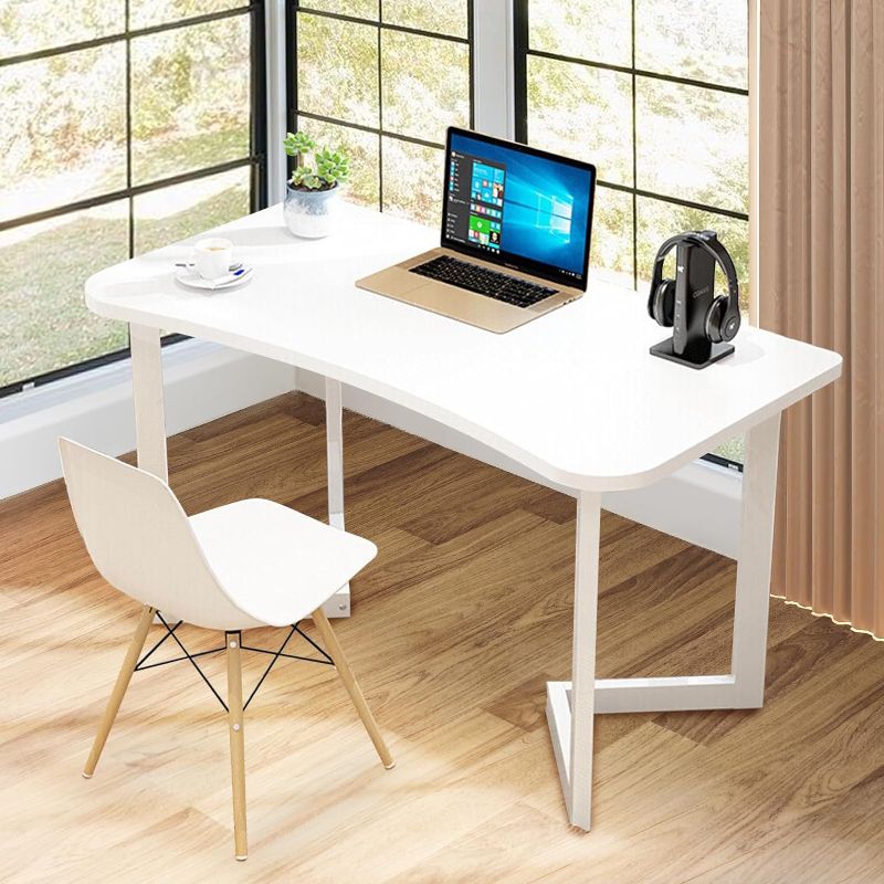Photo 1 of ***USED - LIKELY MISSING PARTS***
HDHNBA Computer Desk Home Office Writing Study Desk, Modern Simple Style Laptop Table Office Desk, 39.3"D x 19.6"W x 5"H
