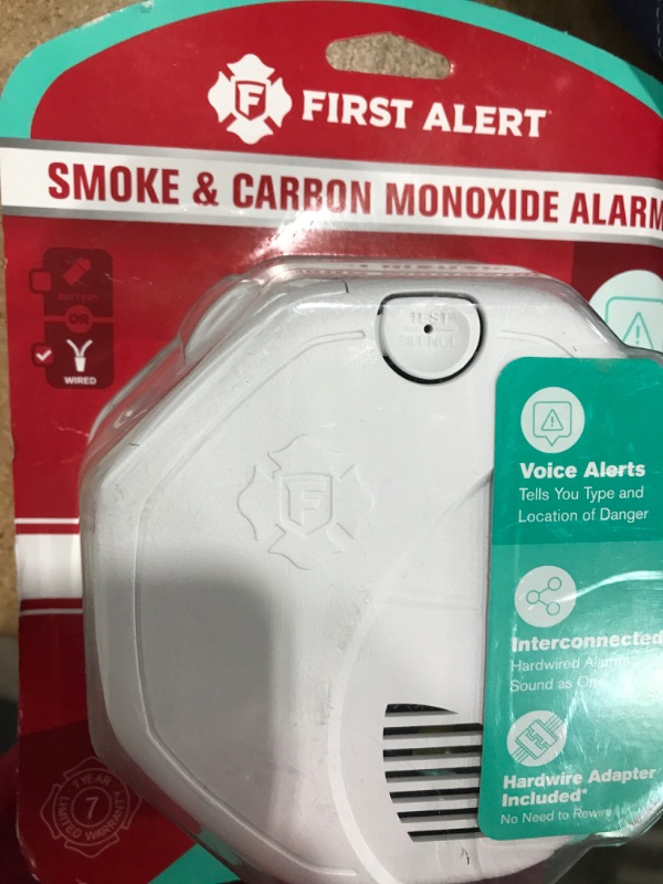 Photo 2 of First Alert BRK 250648 Combination Smoke Carbon Monoxide Photoelectric Alarm