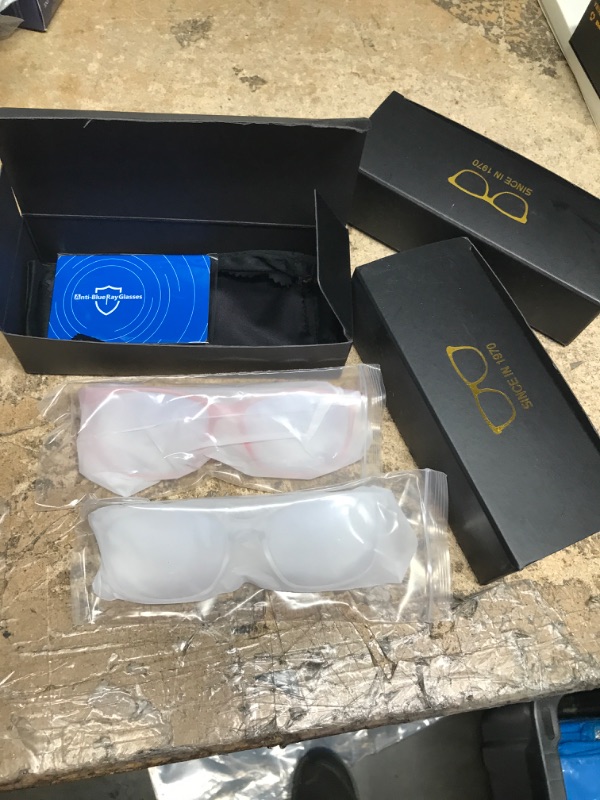 Photo 2 of **BUNDLE OF 3**  Oilway Blue-Light Blocking Glasses Computer Reading/Gaming/TV/Phones Glasses Fashion Anti Eyestrain UV Glasses for Women Men C1 Transparent + Pink Clear