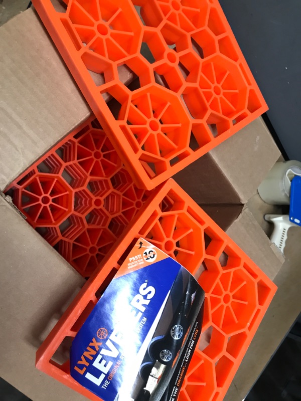 Photo 1 of Tri-Lynx Levelers 6 Pack, Orange