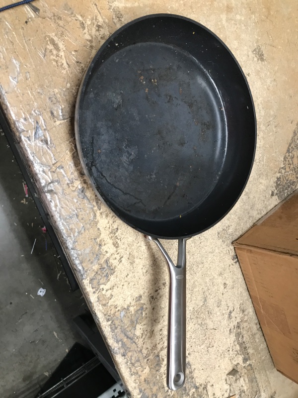 Photo 1 of 12" Diameter Frying Pan