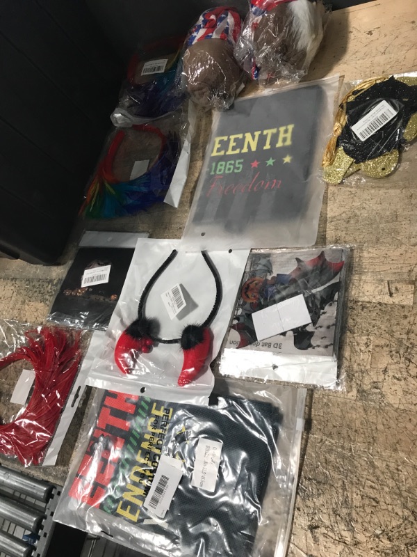 Photo 1 of 11 items*
decorations bundle