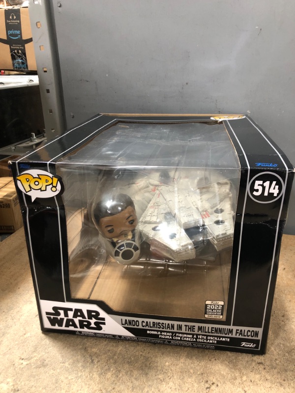 Photo 2 of Funko Pop! Ride Super Deluxe: Star Wars - Lando Calrissian in The Millenium Falcon (Shared Galactic Convention, Amazon Exclusive), Multicolor