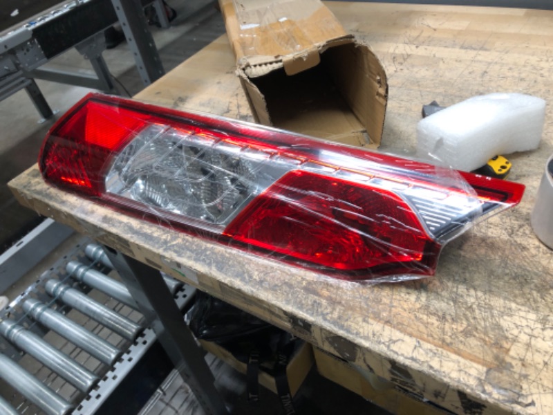 Photo 2 of labwork Driver Side Tail Light Replacement for 2014-2020 Ford Transit Connect Rear Tail Light Brake Lamp Assembly LH Left Side DT1Z13405B FO2800237