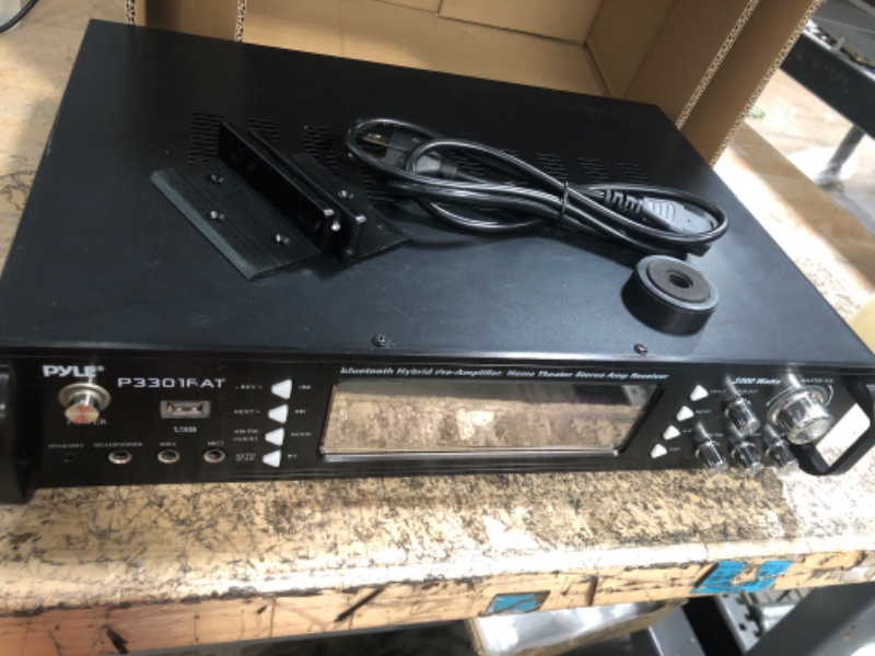 Photo 2 of ***DAMAGED***Wireless Bluetooth Home Stereo Amplifier - Hybrid Multi-Channel 3000 Watt Power Amplifier Home Audio Receiver System w/ AM/FM Radio, MP3/USB,AUX,RCA Karaoke Mic in - Rack Mount, Remote - P3301BAT
PARTS ONLY