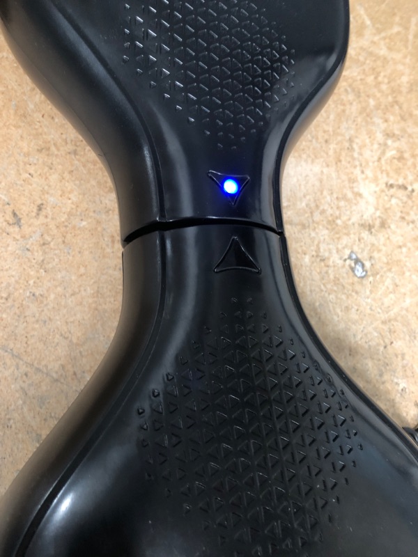 Photo 6 of ***FOR PARTS ONLY *** 
Hover-1 Helix Electric Hoverboard | 7MPH Top Speed, 4 Mile Range, 6HR Full-Charge, Built-in Bluetooth Speaker, Rider Modes: Beginner to Expert Hoverboard Black
